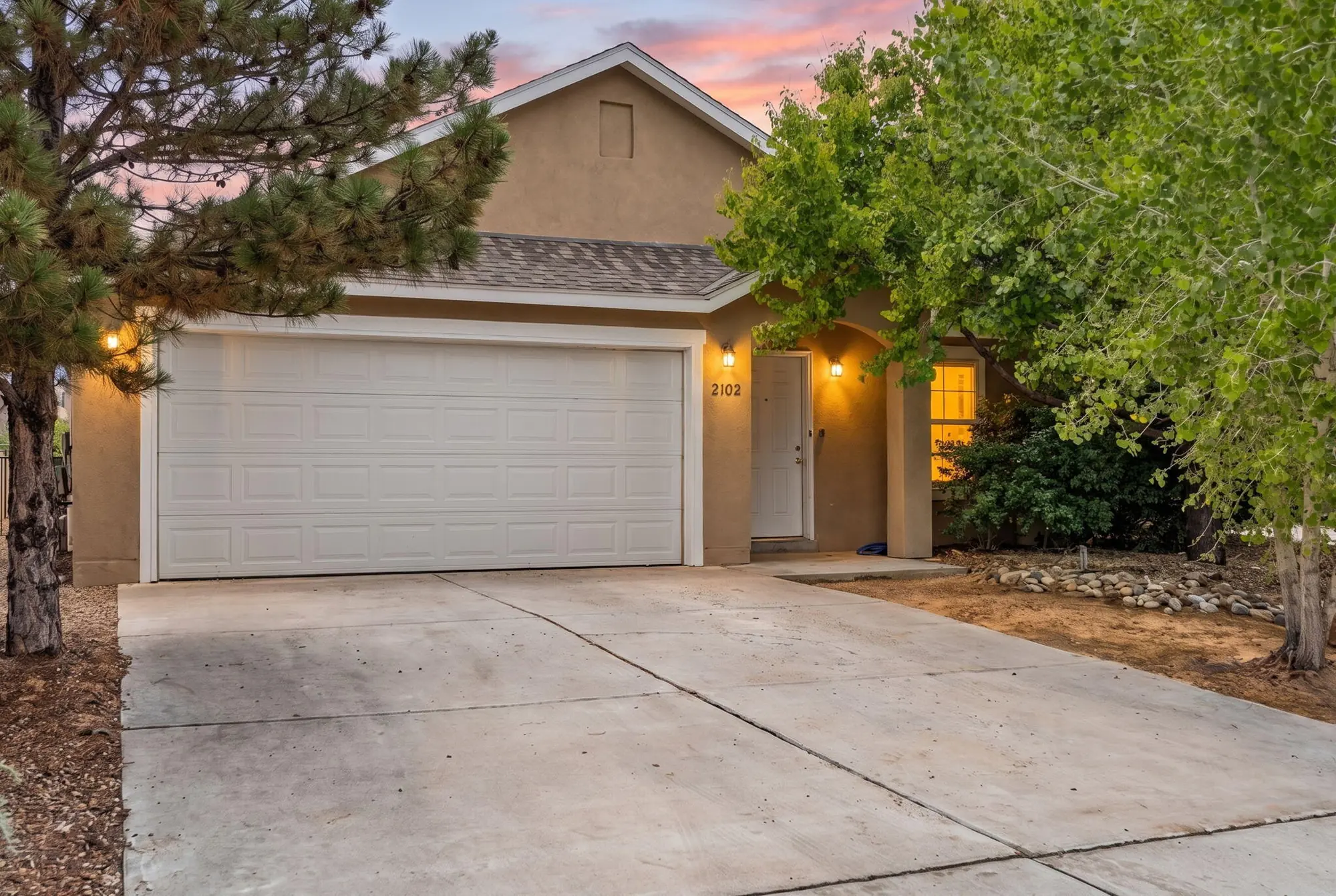 2102 N Ensenada Circle SE