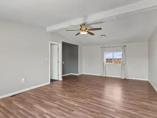 24 Griffin Road 