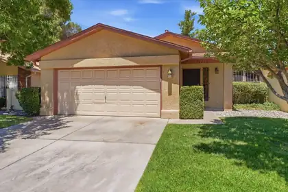 10613 Central Park Drive NE, Albuquerque