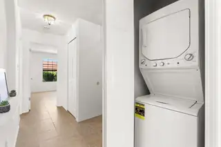 809 Country Club Drive SE APT 1D 