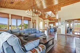17 Turquoise Drive 