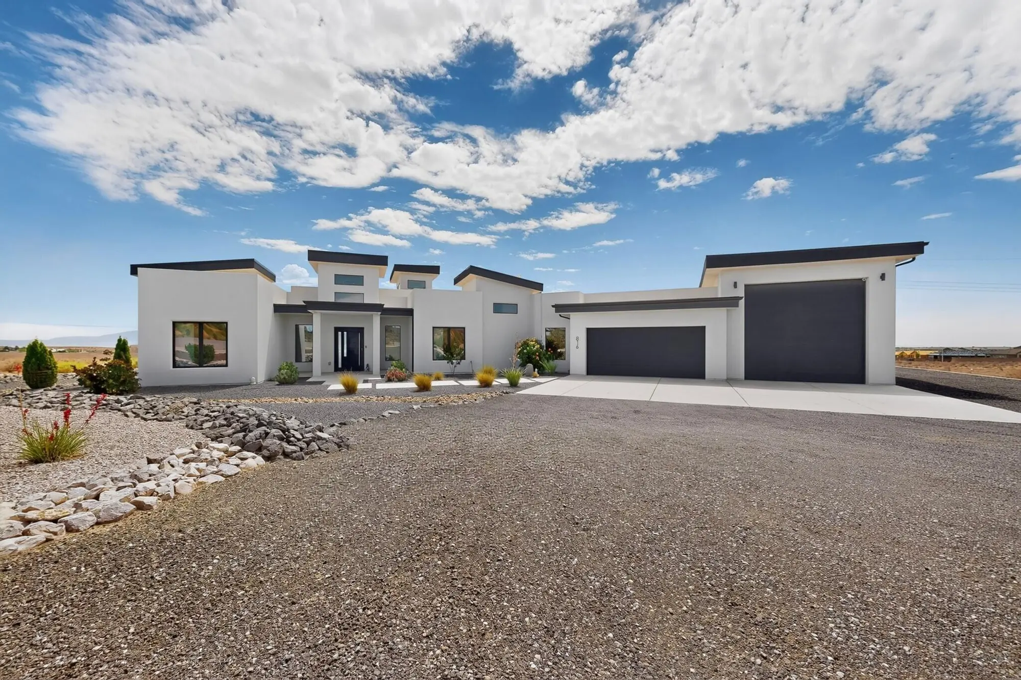 816 Villa Road SE