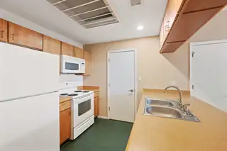 702 Broadway Boulevard SE APT 7 