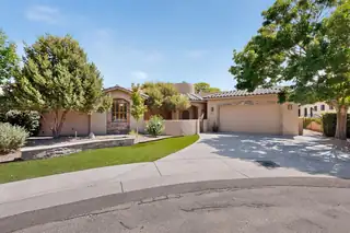 236 Anna Maria Place SW 