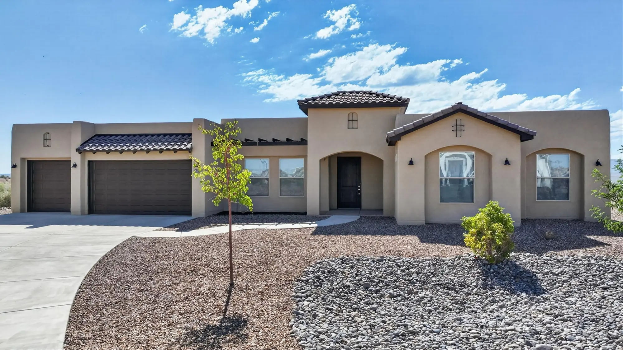 2601 Mansart Court NE