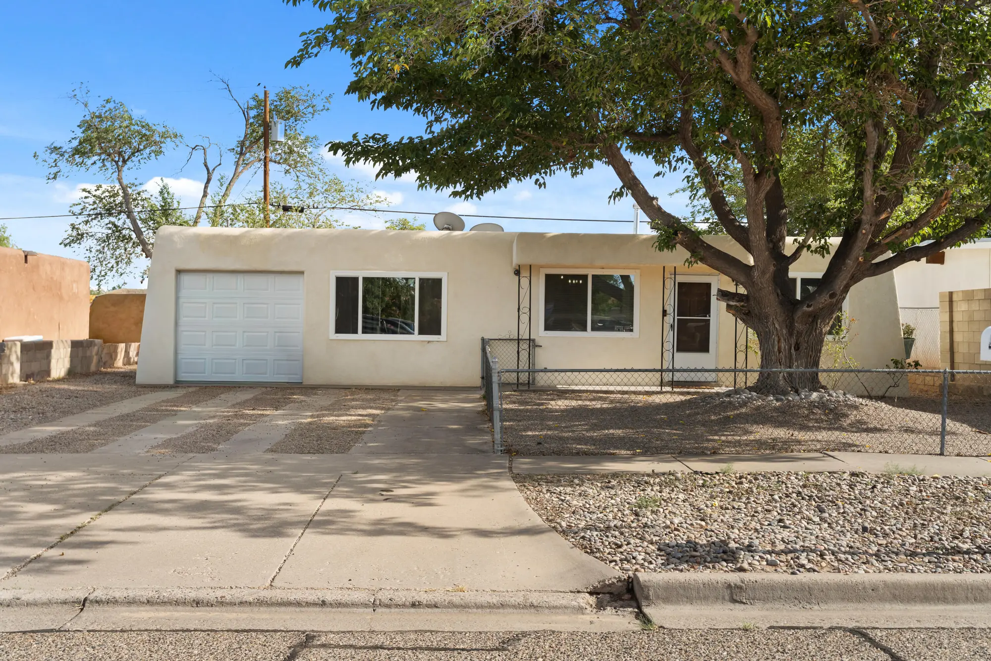 5944 Avenida La Barranca Place NW