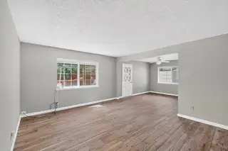 5809 Plaza Paseo Street NW 
