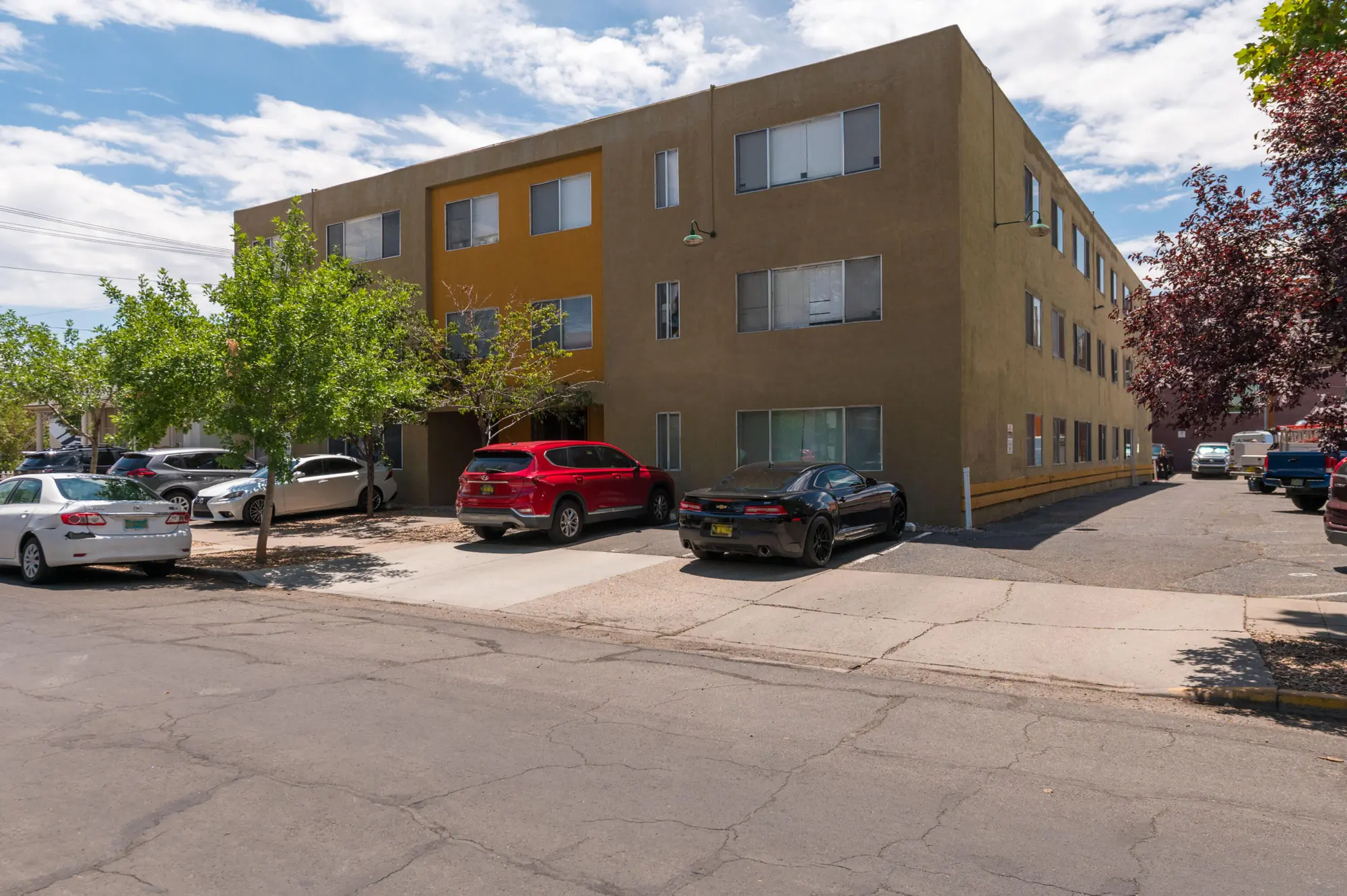802 Gold Avenue SW