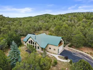10 Howlin Wolf Trail 