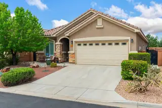 819 Golden Yarrow Trail 