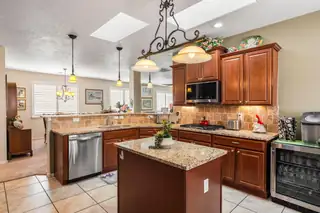 819 Golden Yarrow Trail 