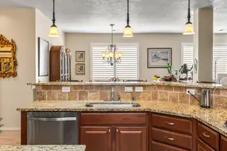 819 Golden Yarrow Trail 