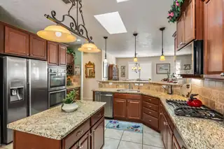 819 Golden Yarrow Trail 