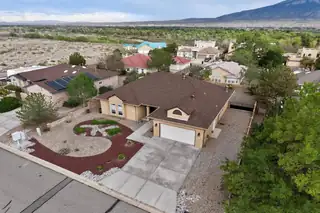 2441 Manzano Loop NE 