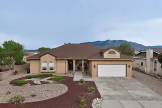 2441 Manzano Loop NE 