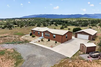 13 Crystal Gardens Lane, Tijeras