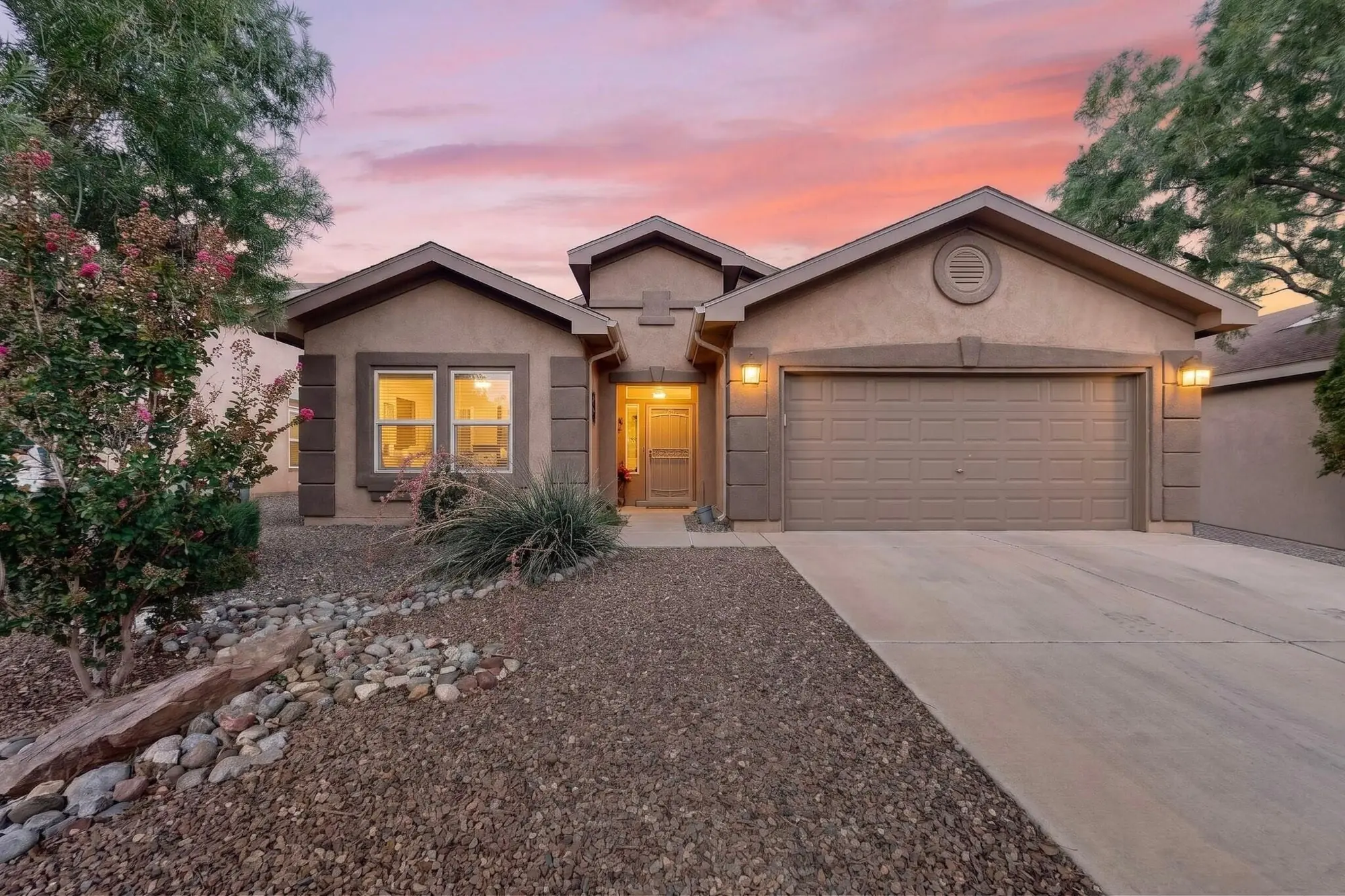 10215 Ventana Oeste Drive NW