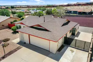 553 Christine Drive NE 