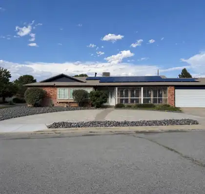 8903 Hannett Avenue NE, Albuquerque
