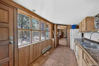 87 Casper Court 