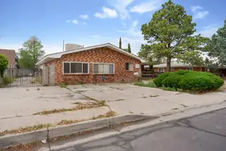 1419 Solano Drive NE 