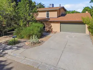 3025 Palo Alto Drive NE 