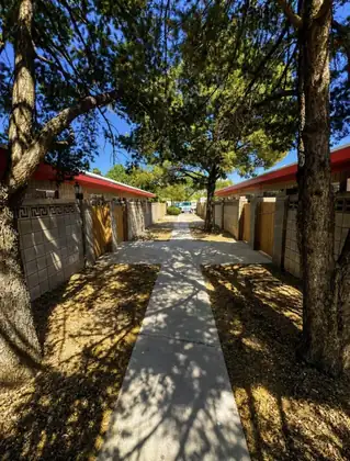 631 & 633 Mesilla Street SE, Albuquerque