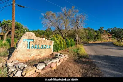 8 Tablazon Valley Drive, Tijeras 