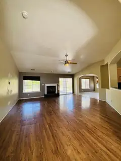 2417 Manzano Loop NE 