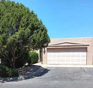 6123 Del Campo Place NE 