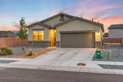 2 N Avenida Parque Court, Los Lunas