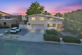 1805 Valdez Drive NE 