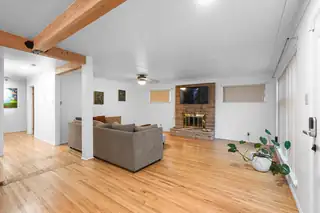 400 Sierra Drive SE 