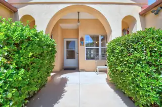 4921 Hayworth Hills Drive NE 