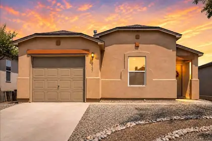 2137 Sagecrest Loop NE, Rio Rancho