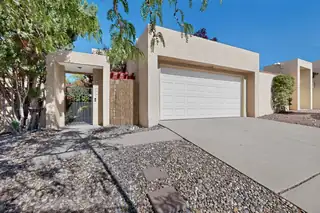 10401 Camino Del Oso NE 