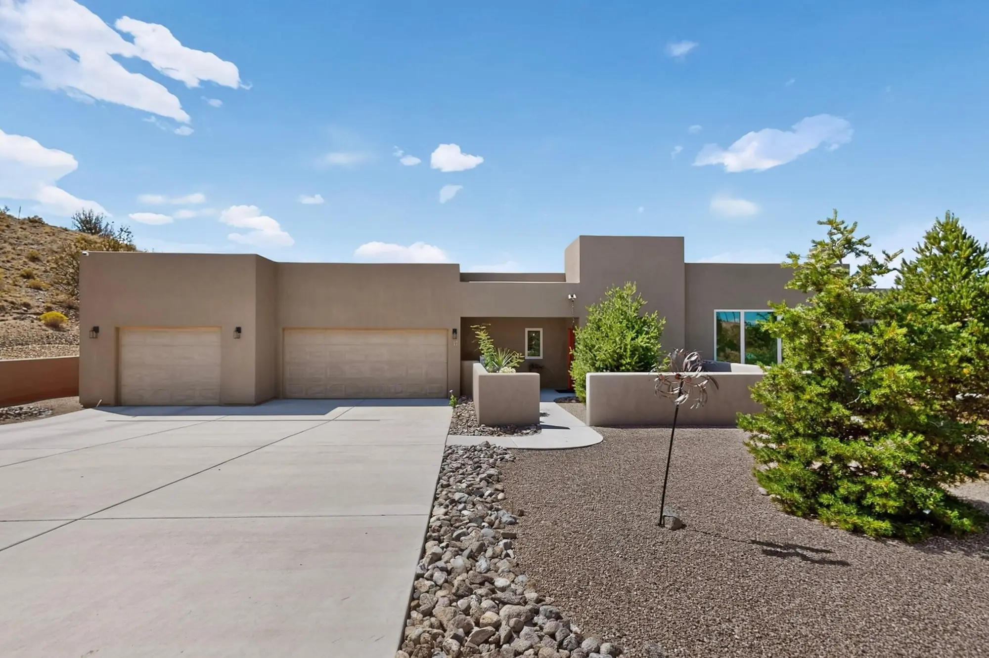 17 Basketweaver Court