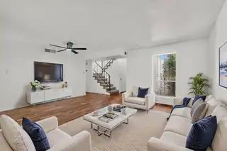 52 Calle San Blas NE 