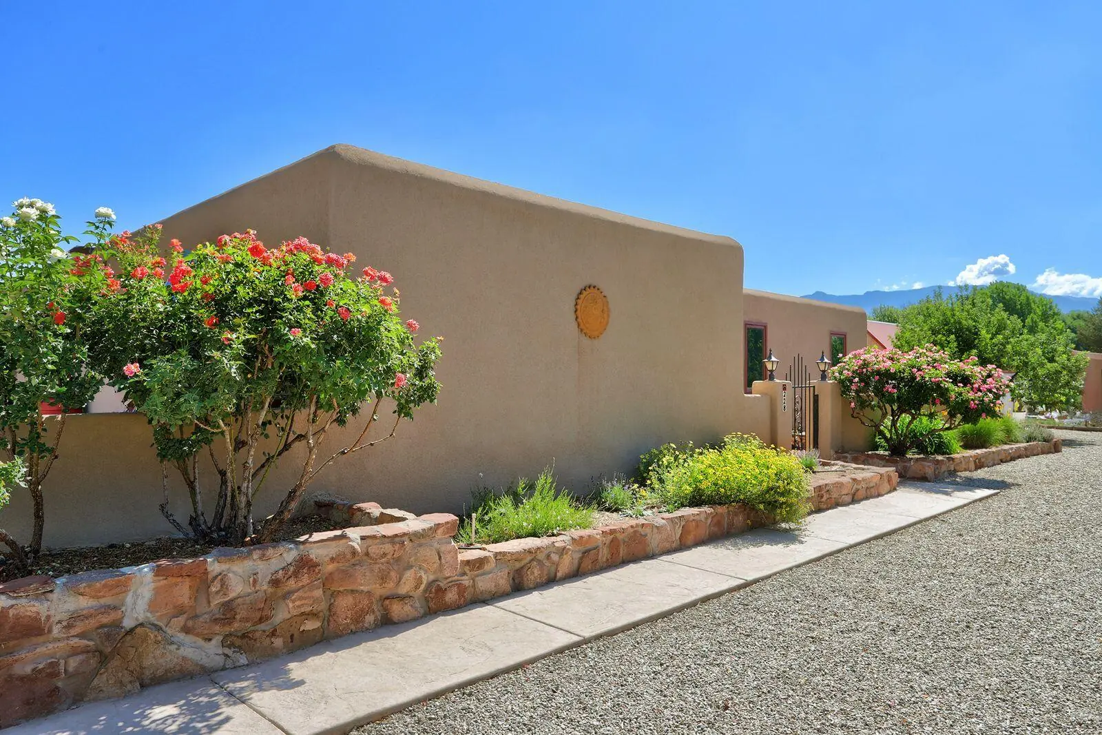 228 Los Manzanos Road