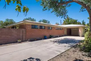 411 Schmidt Place SW 