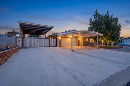 612 Hood Road SE, Rio Rancho