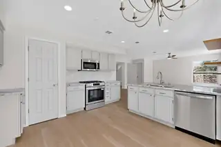 16 Cliffrose Trail 