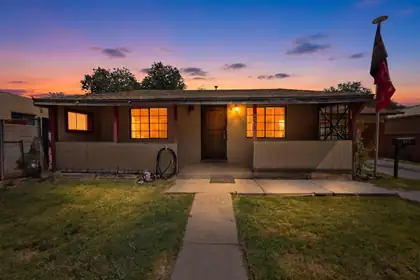 855 Delamar Avenue NW, Albuquerque 