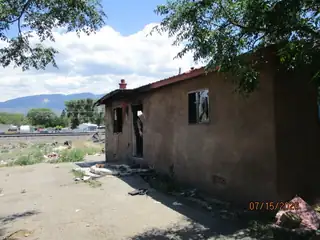 724 Avenida Perea 