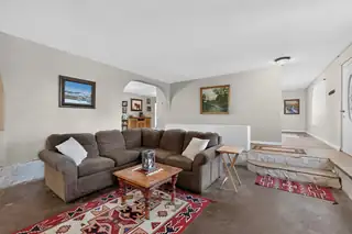 120 E Cummings 