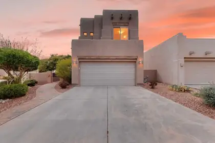 8201 Desert Shadow Way NE, Albuquerque