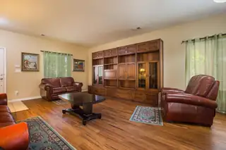 9516 Storm Cloud Avenue NW 