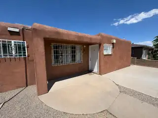 3213 Ortiz Drive NE 