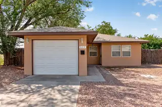 659 Los Lentes Road SE 