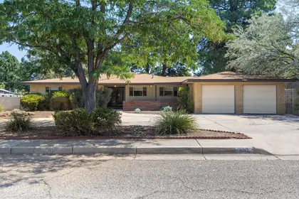 630 Sierra Drive SE, Albuquerque